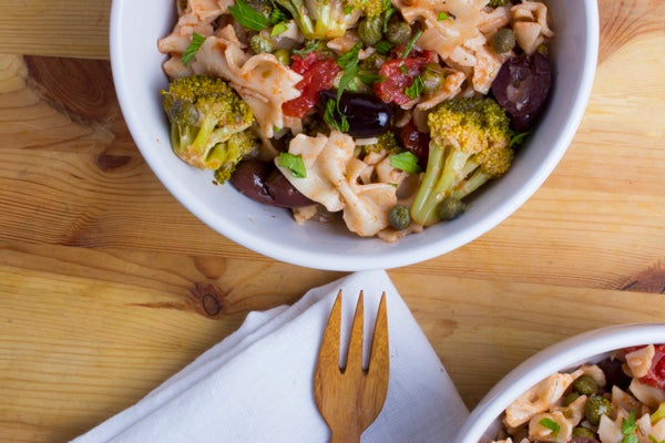 PASTA WITH BROCCOLI, OLIVES & CAPERS