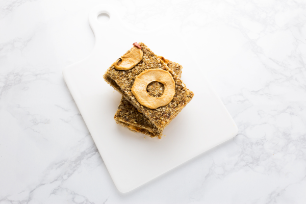 NO BAKE APPLE OAT BARS